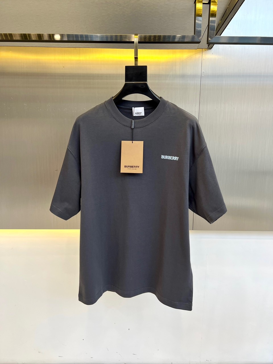 カジュアル リラックス 半袖Tシャツ バーバリー Tシャツ 偽物 クルーネック グレー-0