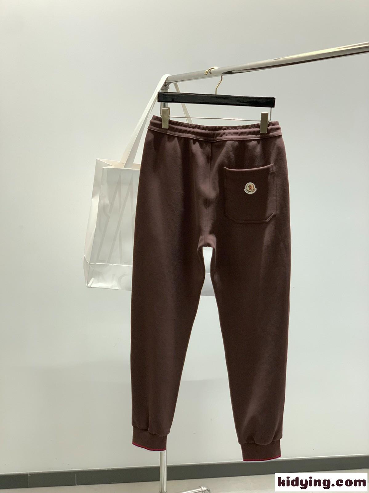 カジュアル 定番 スウェットパンツ モンクレール パンツ 偽物 コーヒー-1