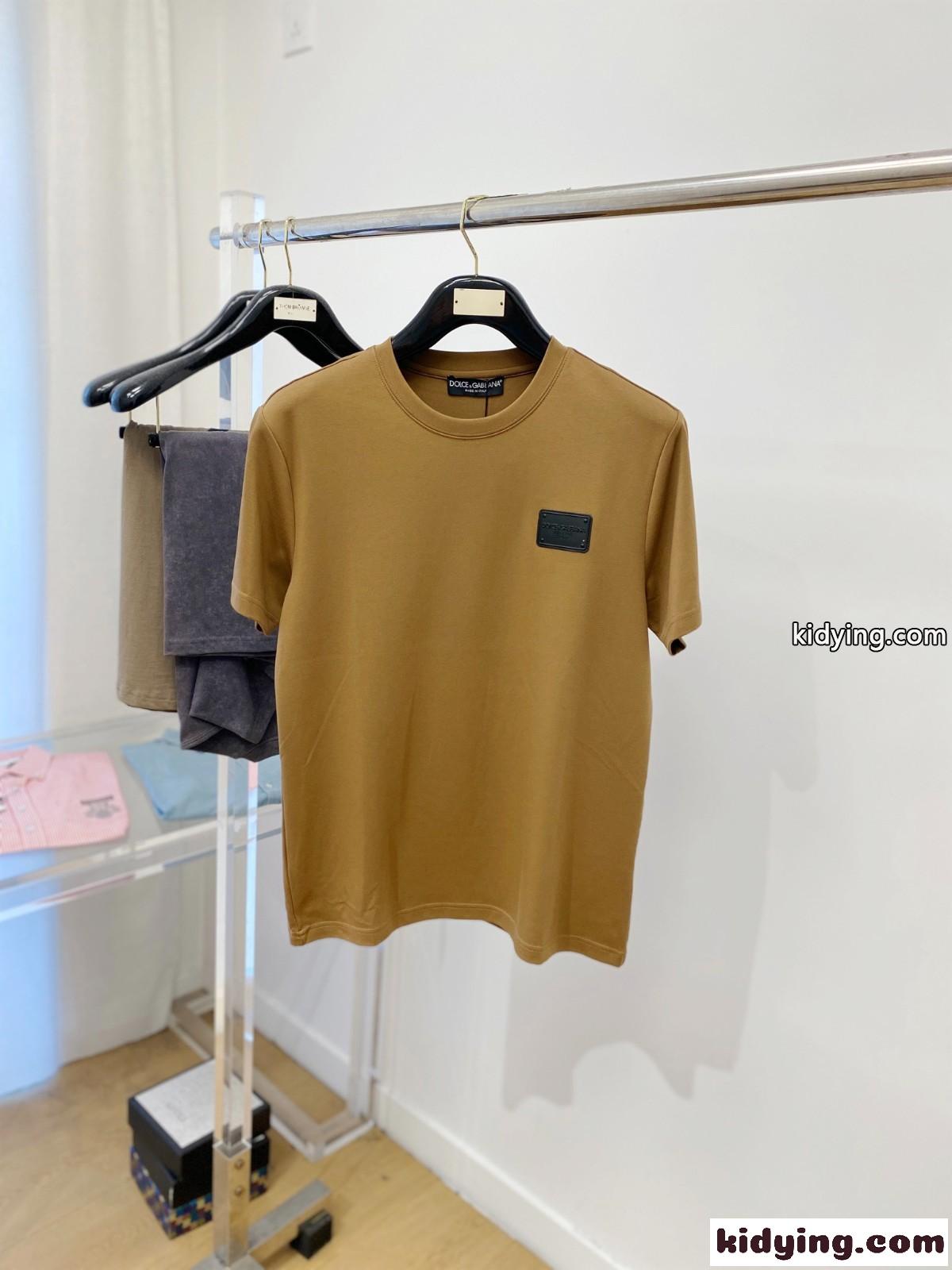 シンプル ロゴパッチ ドルチェ&ガッバーナ Tシャツ コピー 半袖Tシャツ キャラメル-0