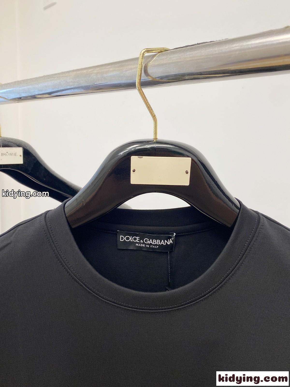 シンプル ロゴパッチ ドルチェ&ガッバーナ Tシャツ コピー 半袖Tシャツ ブラック-1