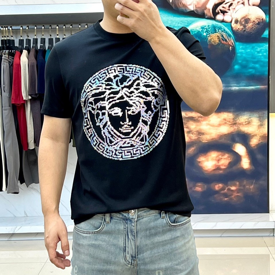 人気 メドゥーサ クルーネック半袖Tシャツ ヴェルサーチェ Tシャツ 偽物 ブラック-0