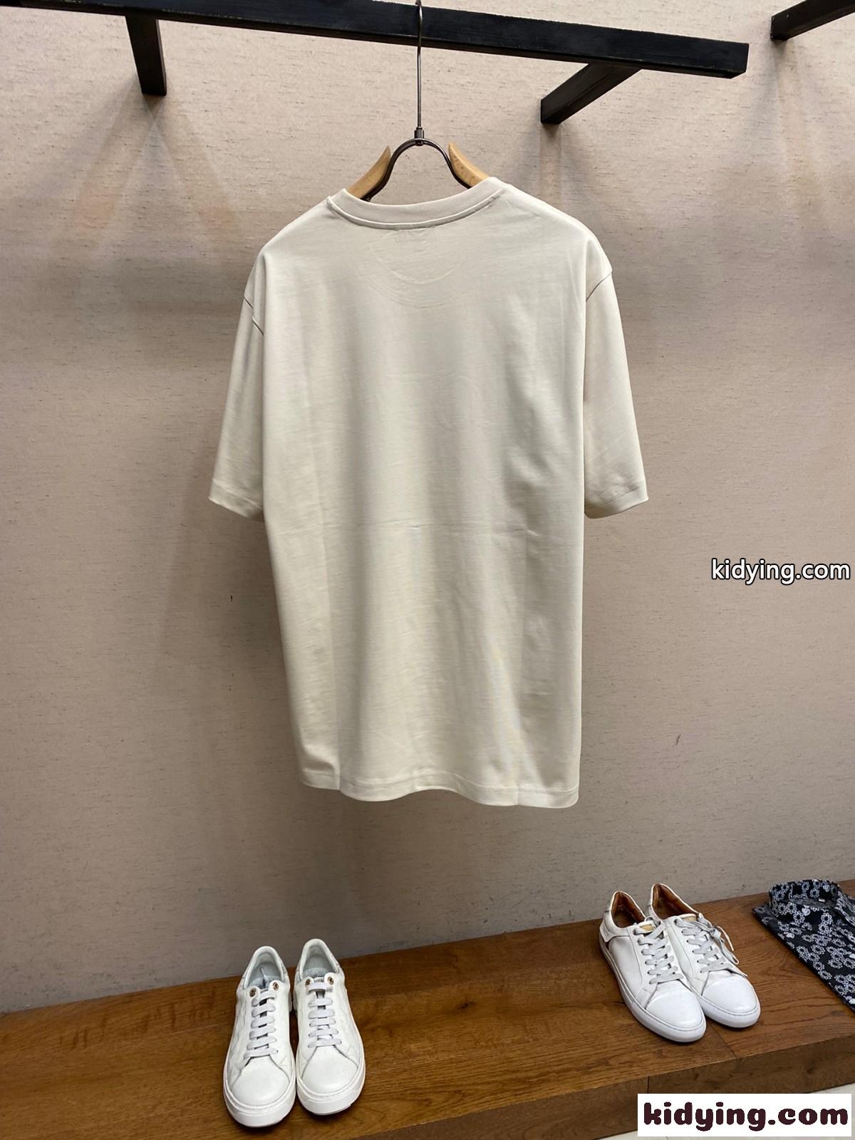 ロエベ Tシャツ コピー 人気 カジュアル ロゴ入り 半袖Tシャツ カーキ-1