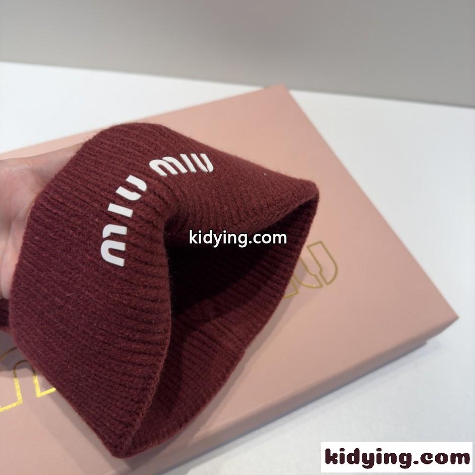 シンプル ロゴ入り ミュウミュウ キャップ 偽物 ニットキャップ ビーニー レッド-3