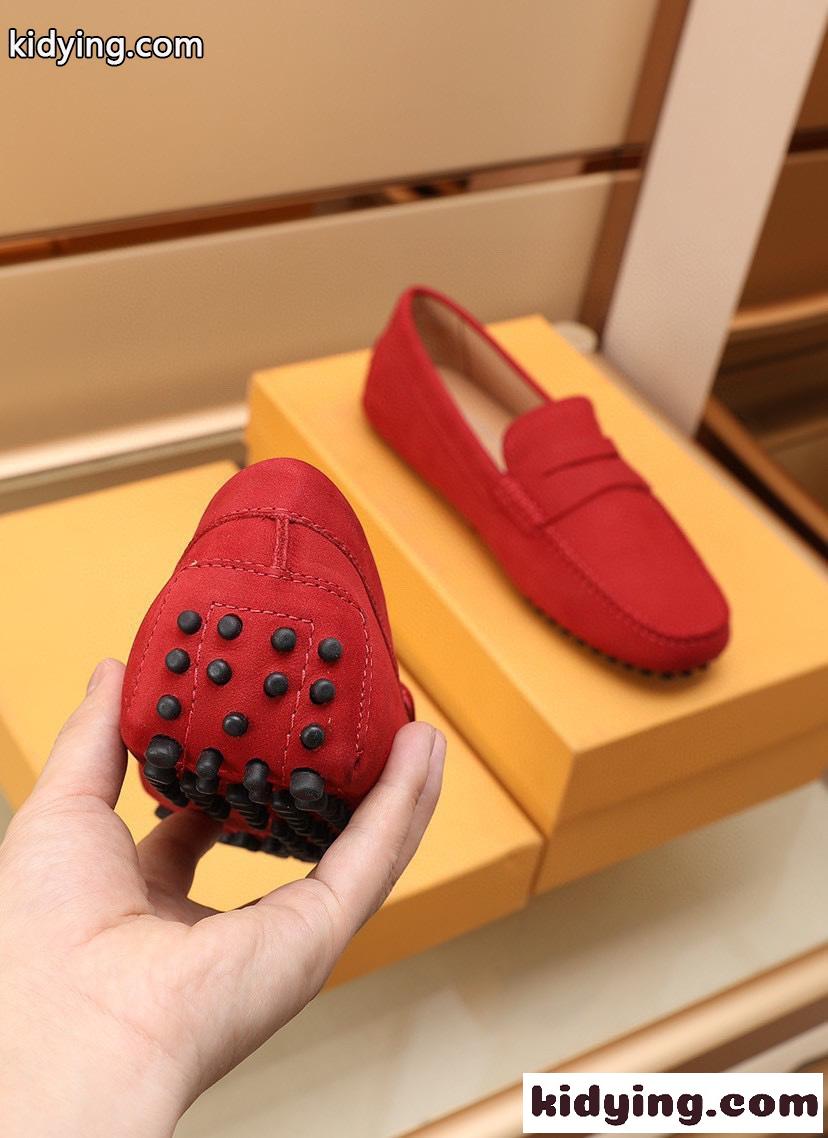 滑り止め 定番 人気 オシャレ 歩きやすい トッズ ローファー コピー メンズジューズ 靴 モカシン カジュアル レッド-3