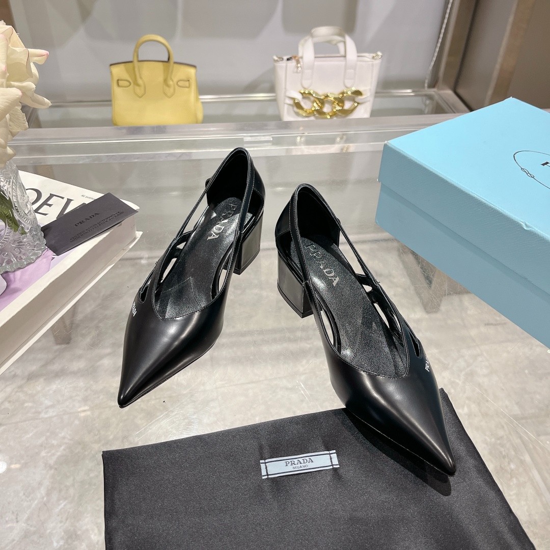 カットアウト レザー パンプス プラダ パンプス コピー レディースシューズ ブラック-1