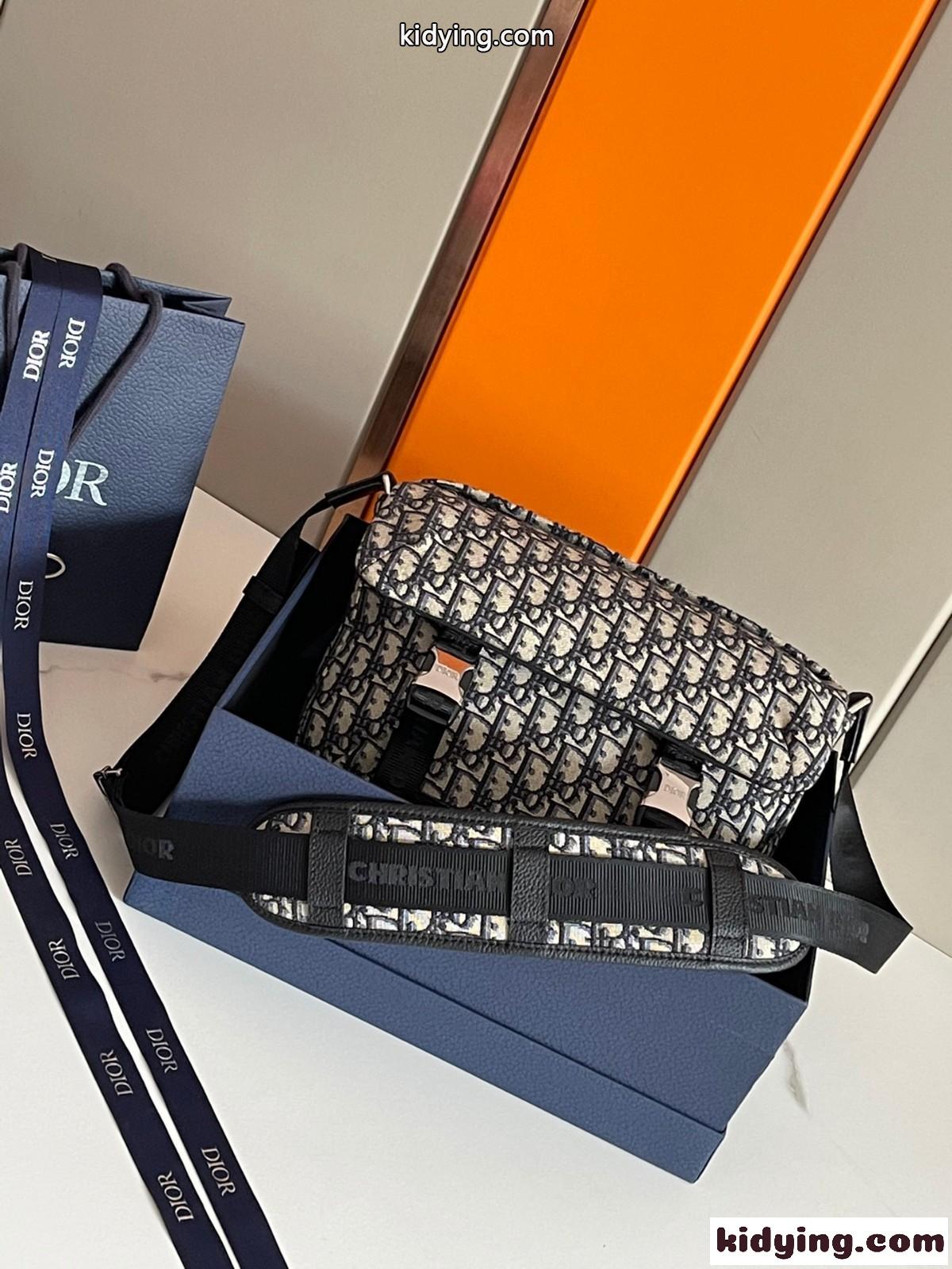 おしゃれ クリスチャン・ディオール バッグ コピー DIOR EXPLORER メッセンジャーバッグ-0
