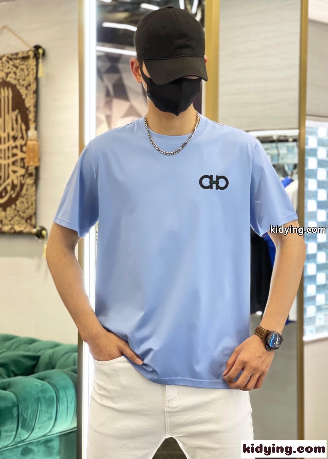 シンプル 合わせやすい サルヴァトーレ・フェラガモ Tシャツ コピー ロゴ クルーネック 半袖Tシャツ-0