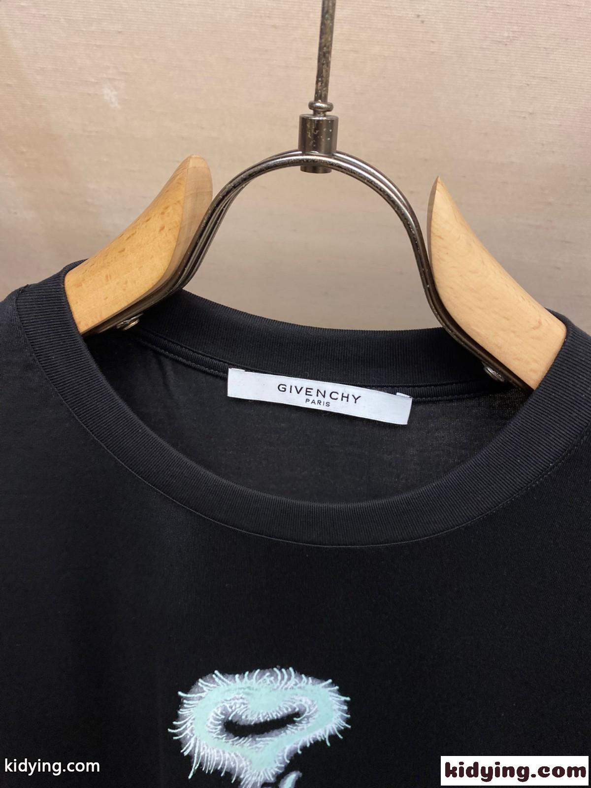 ジバンシィ Tシャツ 偽物 Love プリント クルーネック コットン 半袖Tシャツ ブラック-0