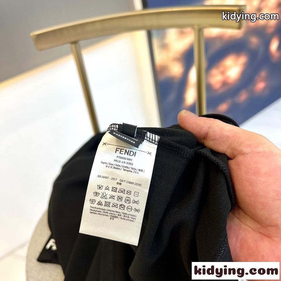 フェンディ Tシャツ コピー ベーシック 着回し 裏起毛 コットン 長袖Tシャツ ブラック-3