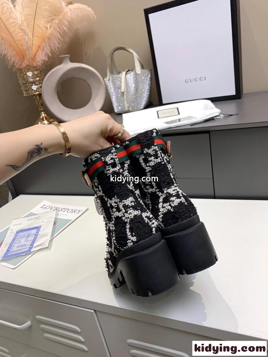 レディース 秋冬 グッチ ブーツ コピー 人気 GGパターン アンクルブーツ-1