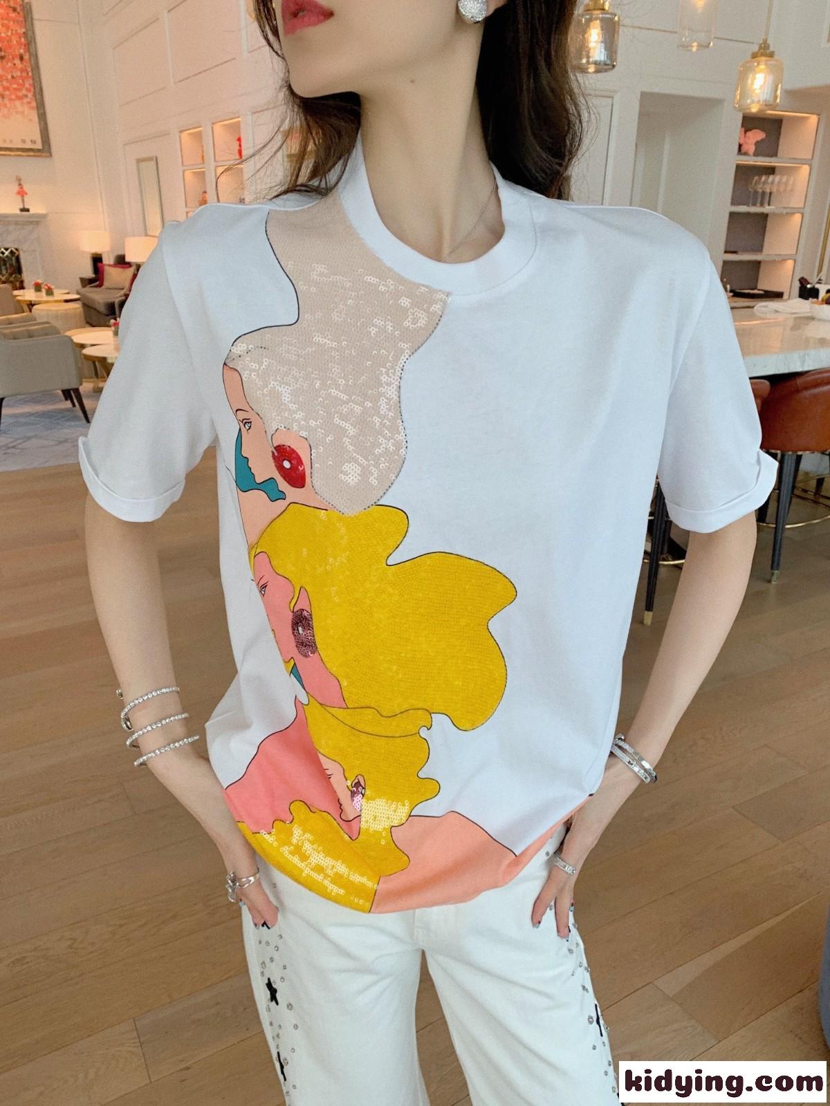 人気 新作 ゆったり 着心地いい おしゃれ フェンディ Tシャツ コピー レディース 春夏 定番 クルーネック トップス-1