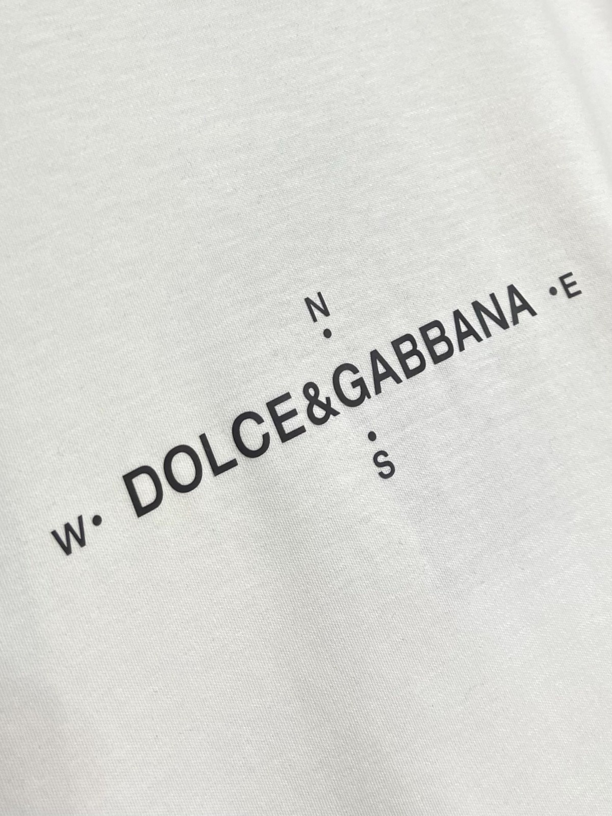 シンプル 上品 ロゴプリント コットン 長袖Tシャツ ドルチェ&ガッバーナ Tシャツ コピー ホワイト-2