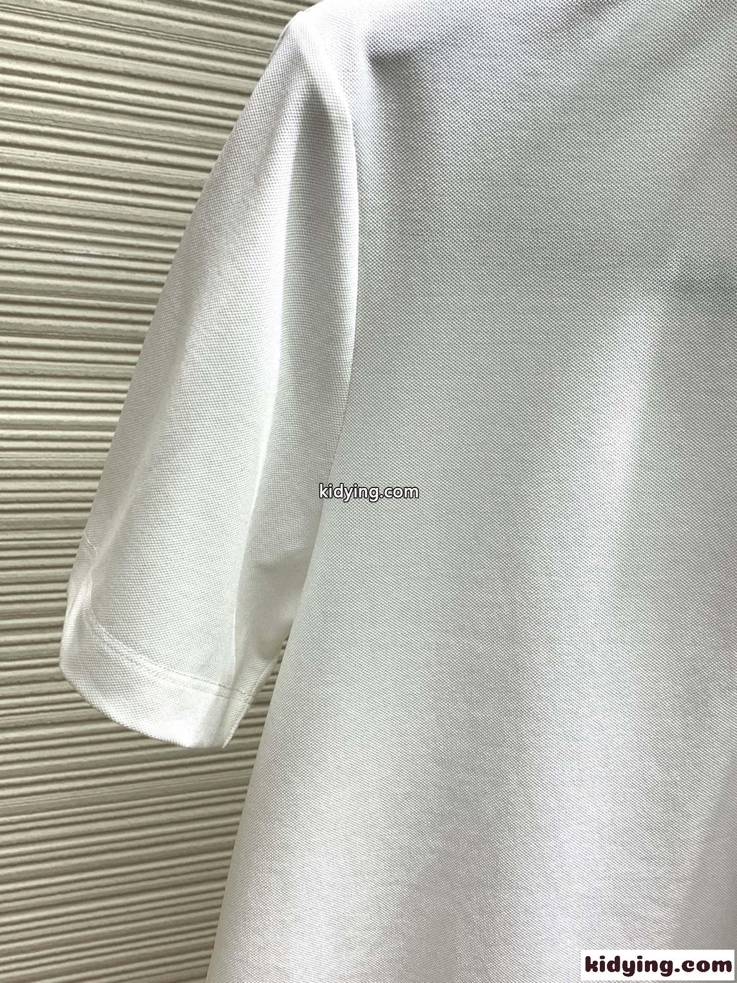 シンプル 着心地いい メドゥーサ 刺繍 ヴェルサーチェ Tシャツ コピー メンズ 半袖 ポロシャツ-1