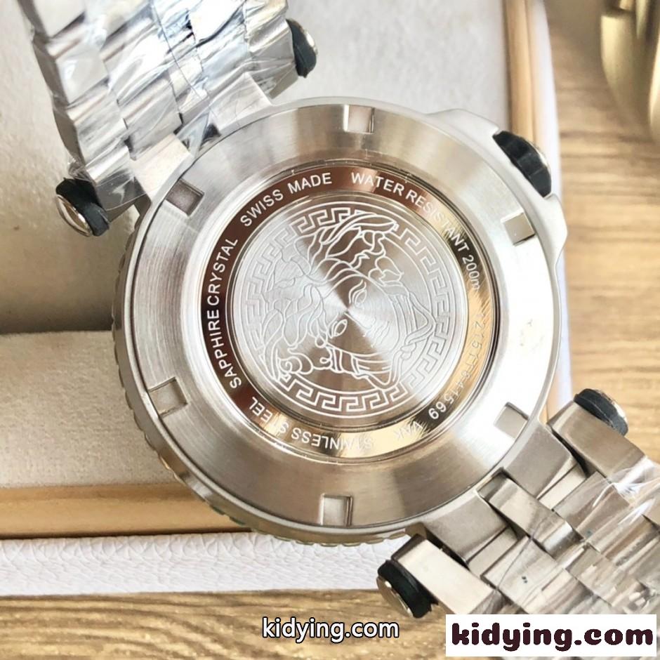 定番 スタイリッシュ ロゴ入り ヴェルサーチ 腕時計 偽物 46mm ウォッチ-3