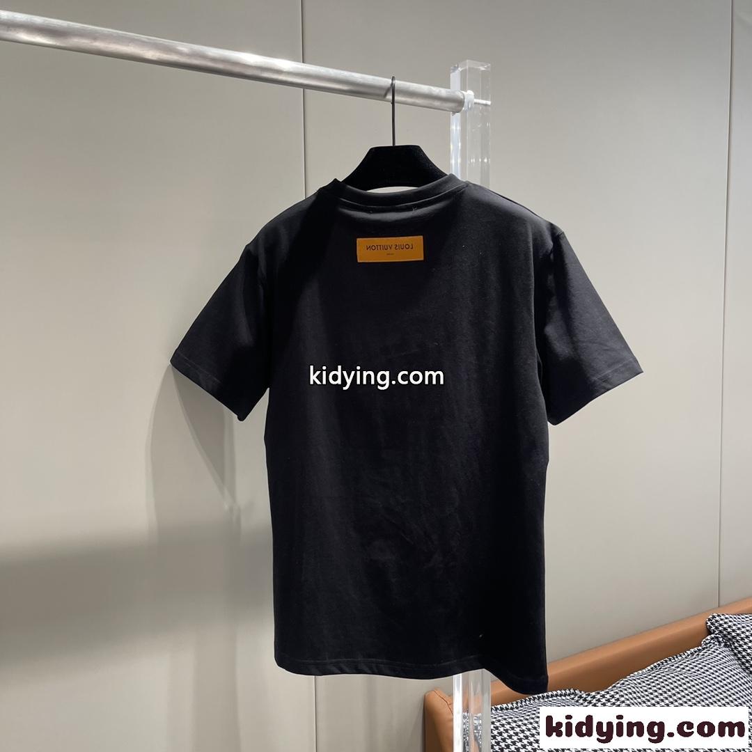 人気 新作 ロゴプリントユニセックス 半袖Tシャツ ルイヴィトン Tシャツ コピー-1