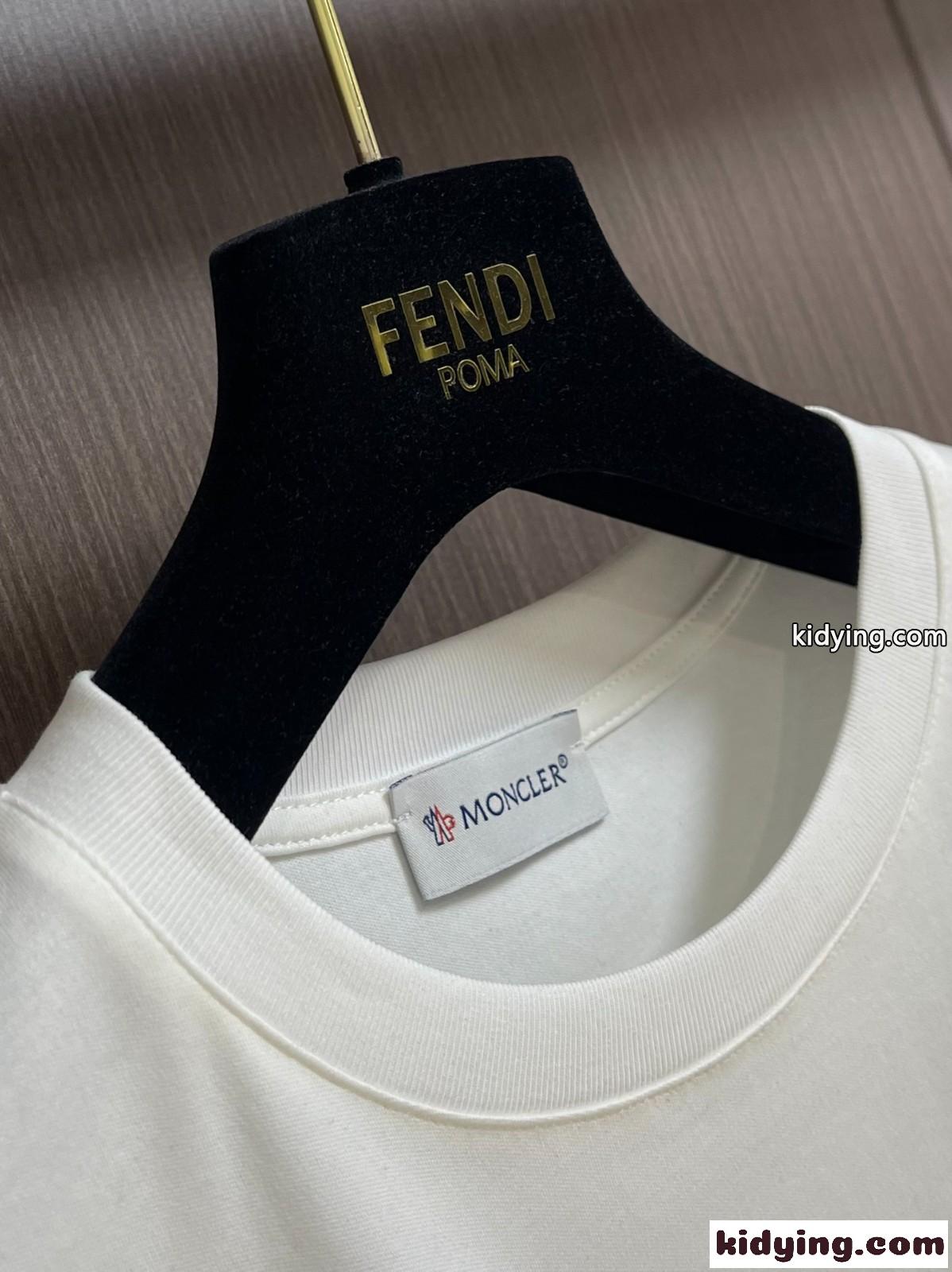 シンプル ロゴ 長袖Tシャツ モンクレール Tシャツ コピー ホワイト-3