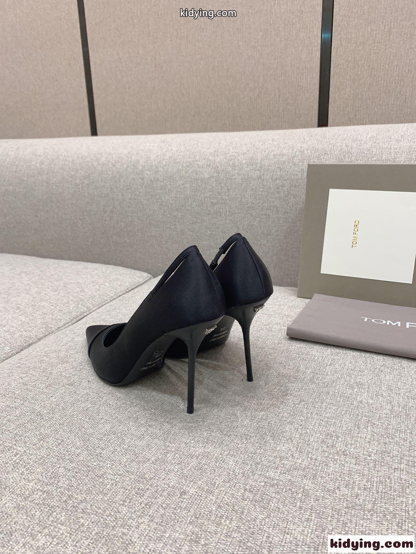 10CMヒール 美脚 ポインテッドトゥ ハイヒール ピンヒール レディース トムフォード パンプス コピー ブラック-3