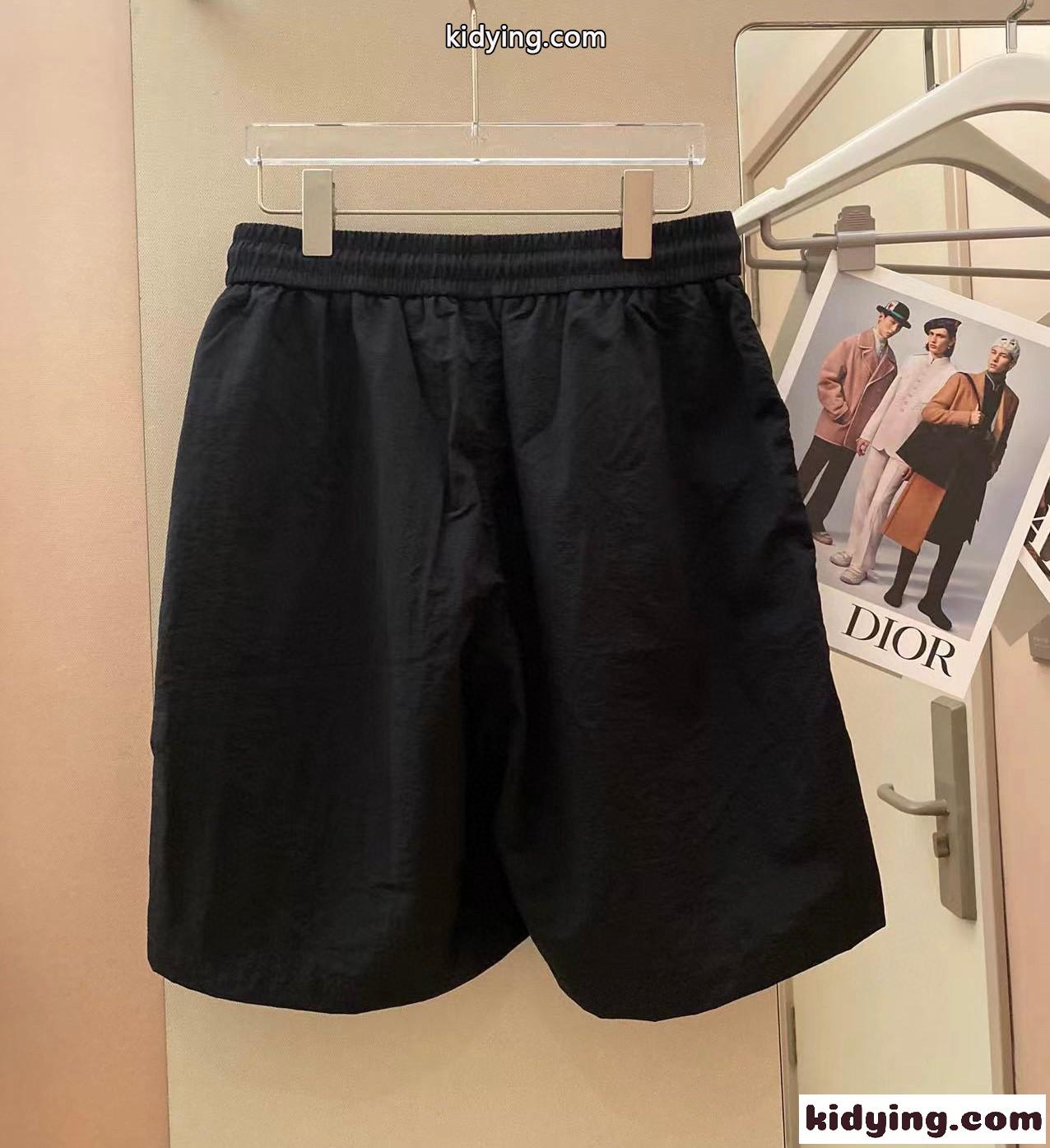 カジュアル リラックス ショートパンツ バーバリー パンツ コピー ブラック-4
