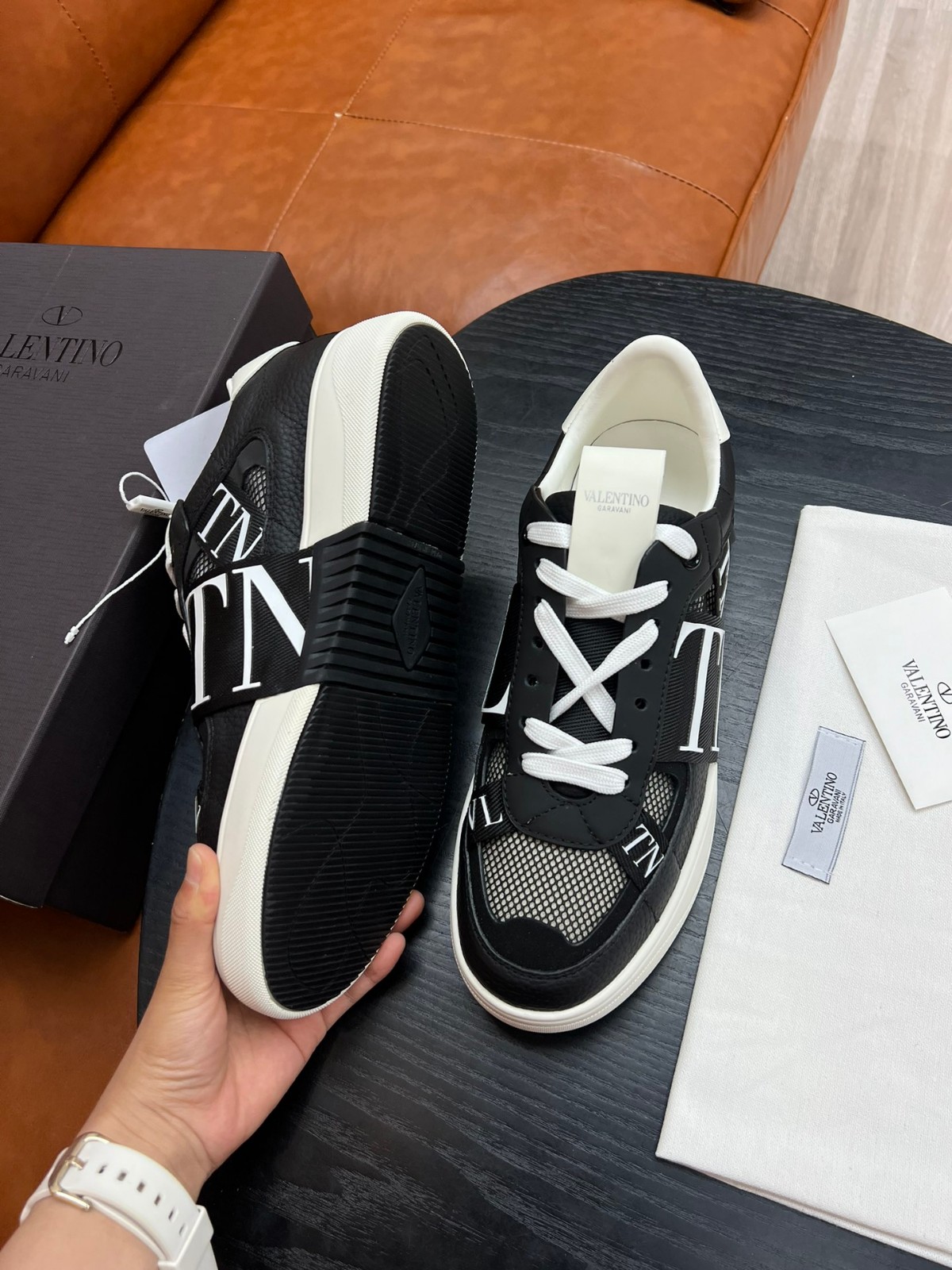 ヴァレンティノ VLTN メッシュ＆レザー ロートップ スニーカー コピー カジュアル 人気 メンズシューズ-2