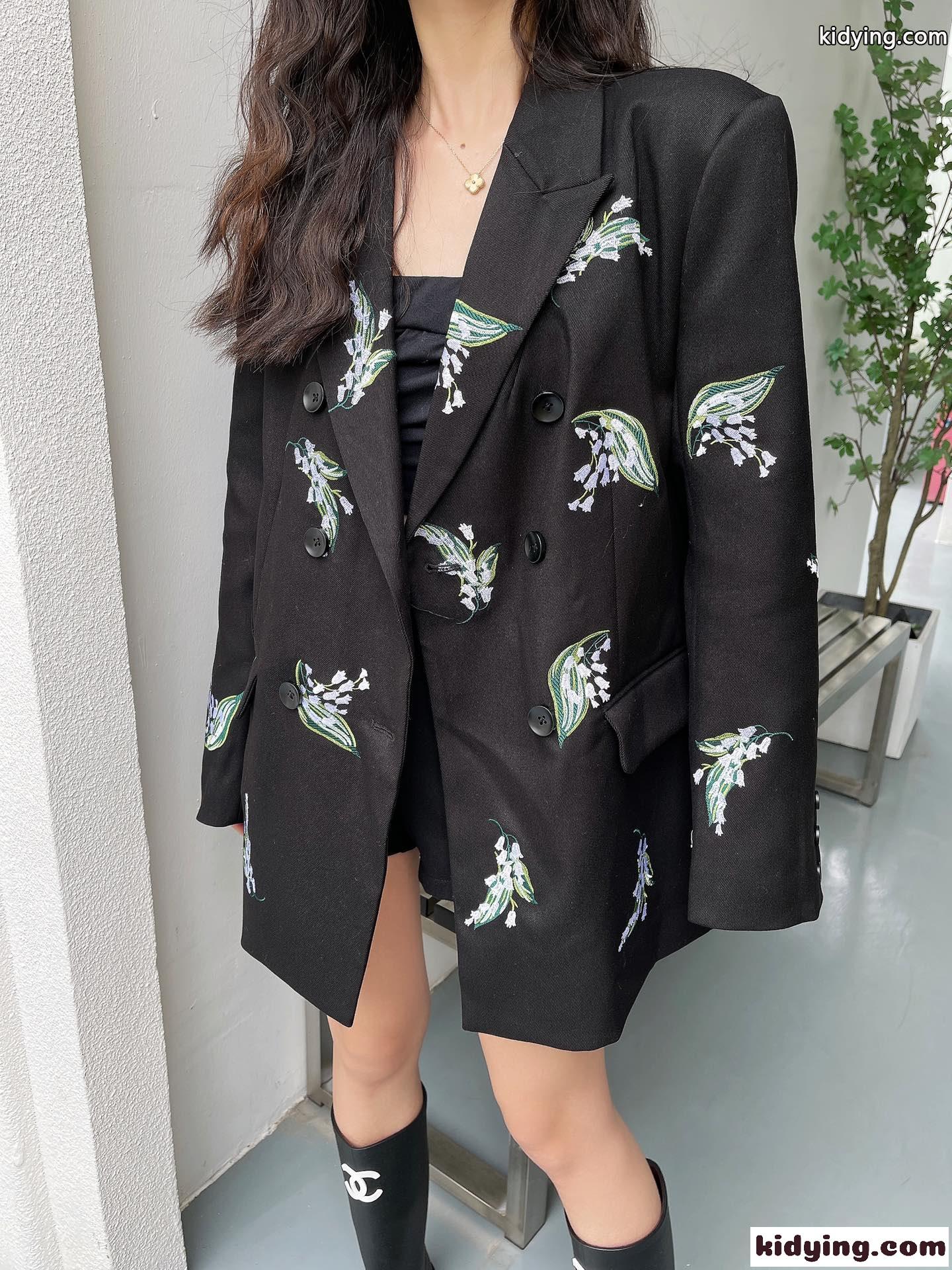 上品 ファッション 刺繍入り ヴァレンティノ ジャケット コピー レディース 長袖 テーラードジャケット-4