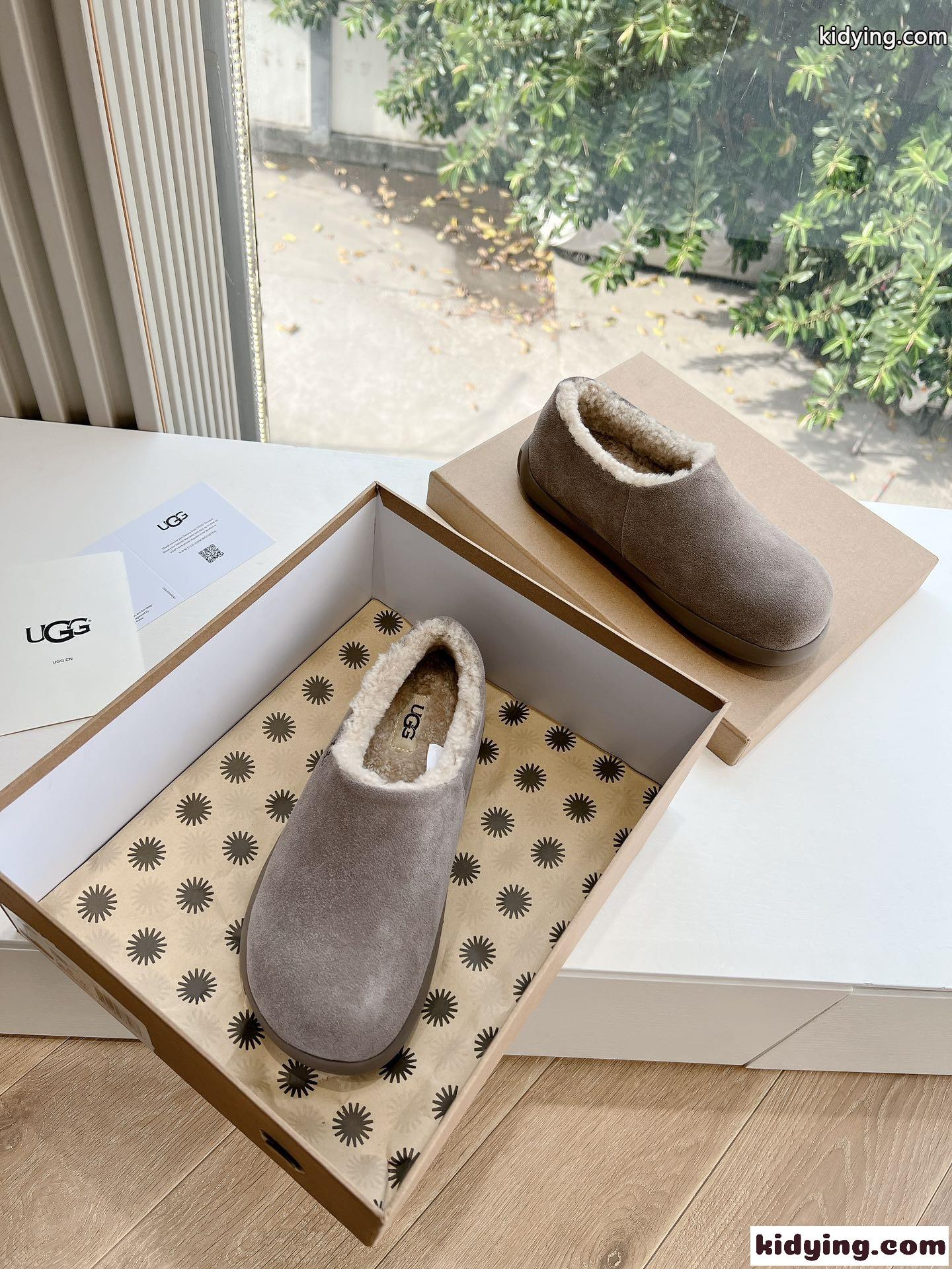 シンプル 合わせやすい もこもこ レディースブーティ アグ ブーツ 偽物 グレー-2