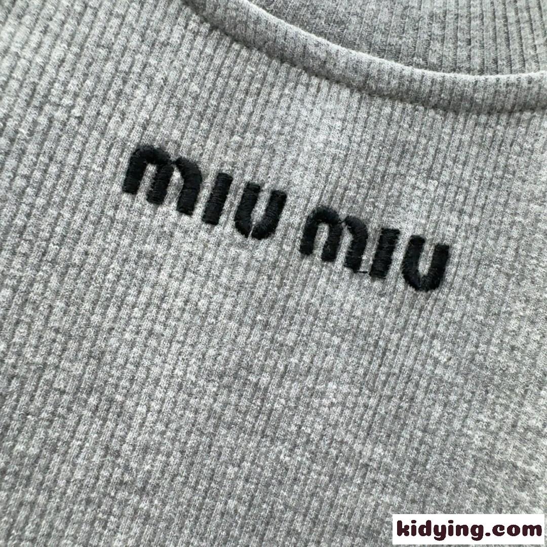 シンプル ロゴ刺繍 ミュウミュウ Tシャツ コピー 半袖トップス グレー-4