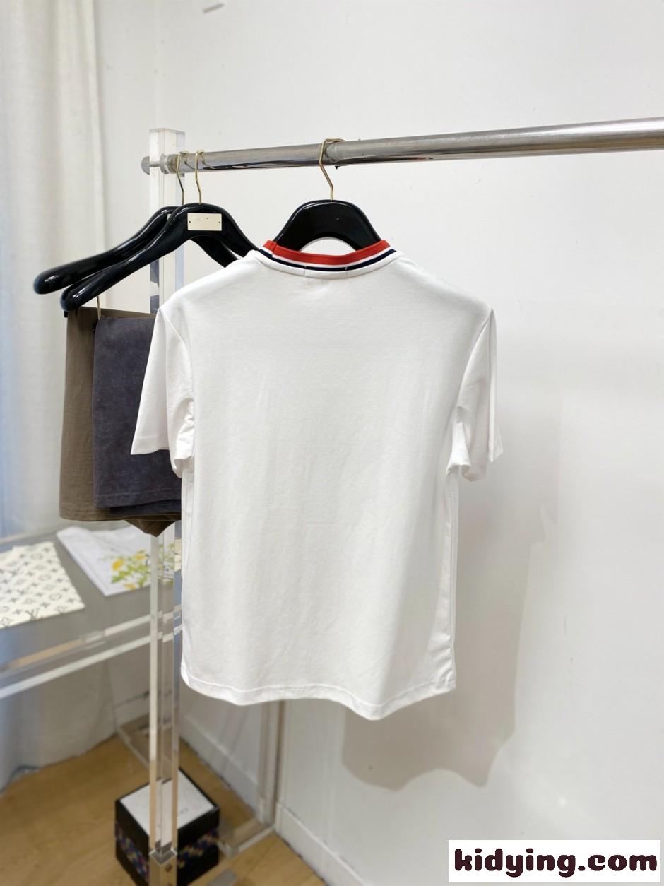 スタイリッシュ カジュアル 半袖Tシャツ モンクレール Tシャツ 偽物 ホワイト-4