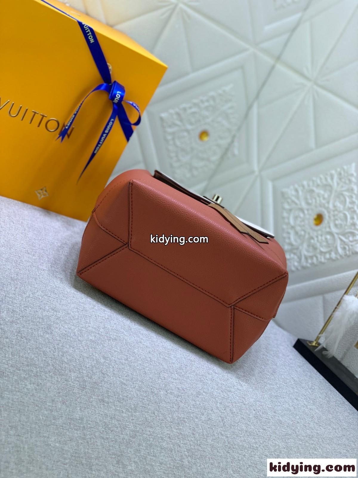 軽量 LOCKME リュックサック M41815 人気 ルイ・ヴィトン バッグ コピー レディース バックパック-2