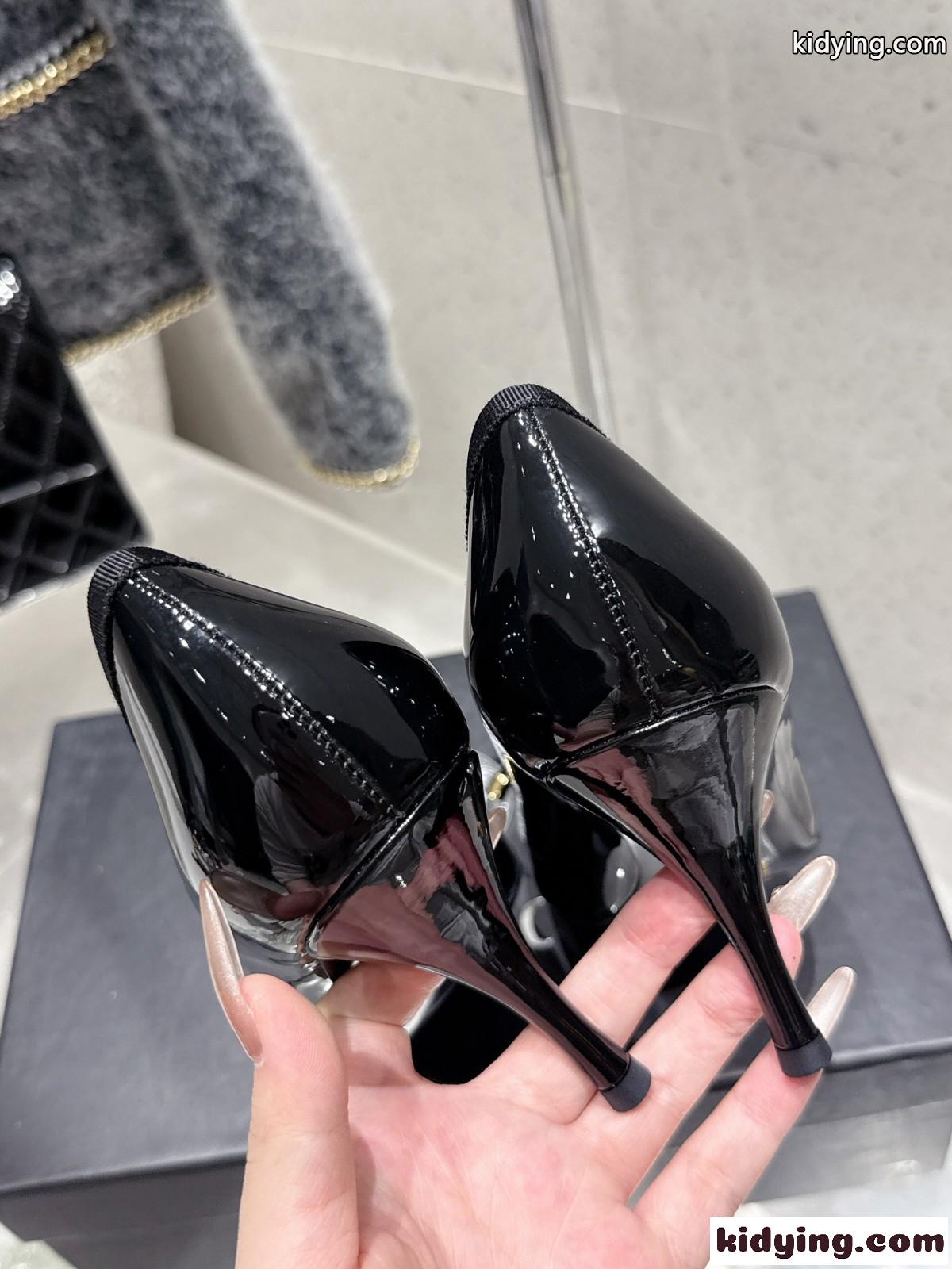 オペラ ボウ パテント パンプス ヴェルサーチェ スーパーコピー ハイヒール ブラック-3