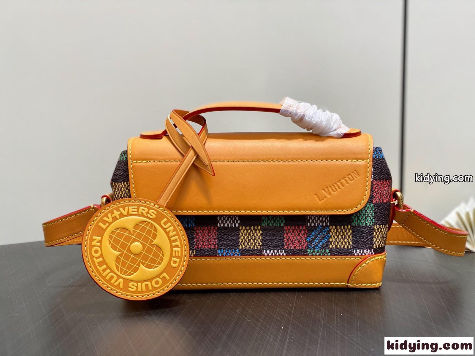 LV スティーマー･イーストウエスト ウェアラブル ウォレット ルイ・ヴィトン スーパーコピー N00187-2