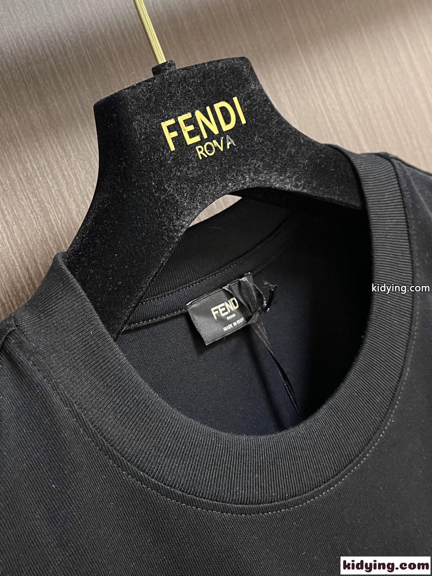 フェンディ Tシャツ コピー クルーネック シンプル コットン 半袖Tシャツ-3