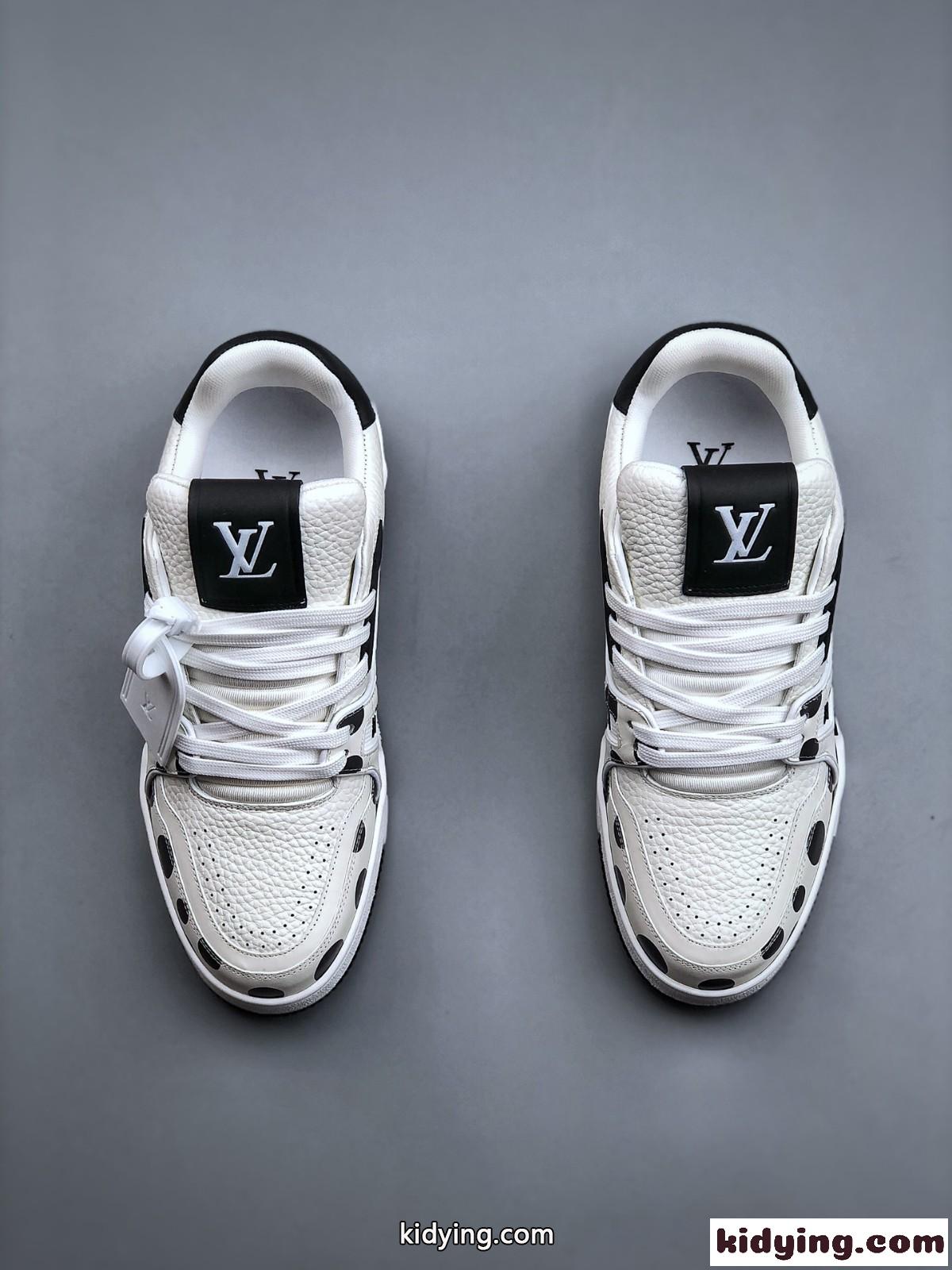 LV × YK & 2023新作 ルイ・ヴィトン スニーカー スーパーコピー LV トレイナー・ライン スニーカー-2