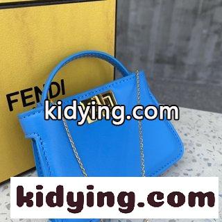 FEND*I超minipeekabooは小包を斜めに掛けて かわいいファッションが生まれました フェンディ バッグ 一覧 コピー-2
