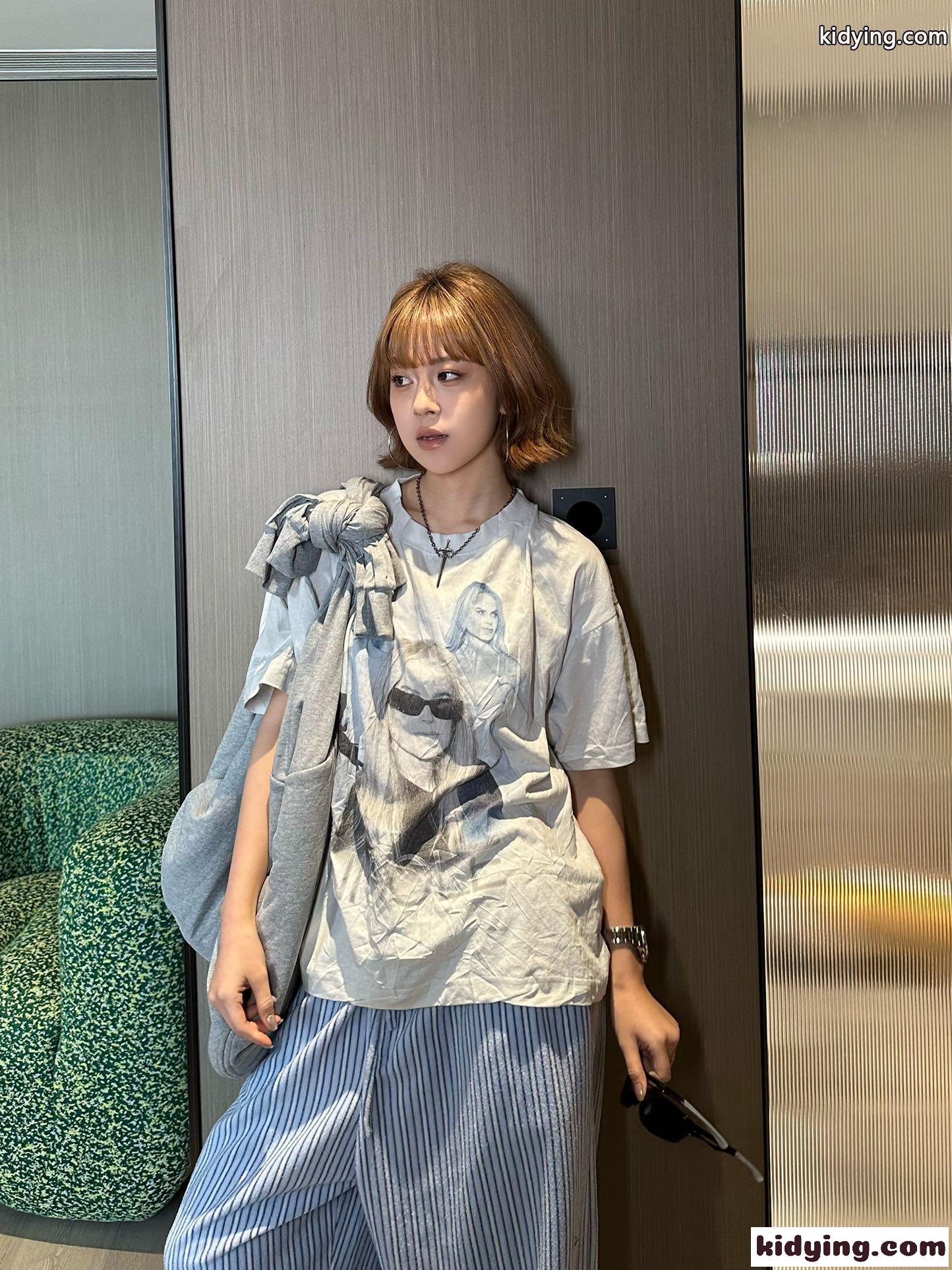 バレンシアガ NICOLE BOXY Tシャツ スーパーコピー ユニセックス-4