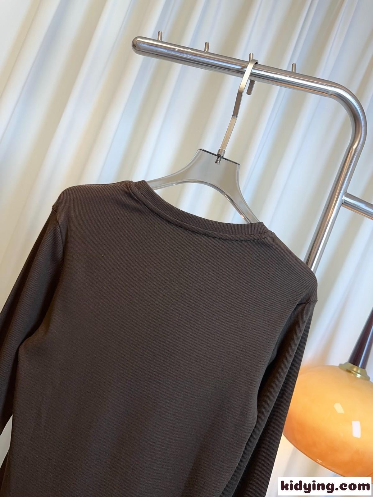 アナグラム リブ 長袖Tシャツ ロエベ Tシャツ 偽物 合わせやすい ダークブラウン-3