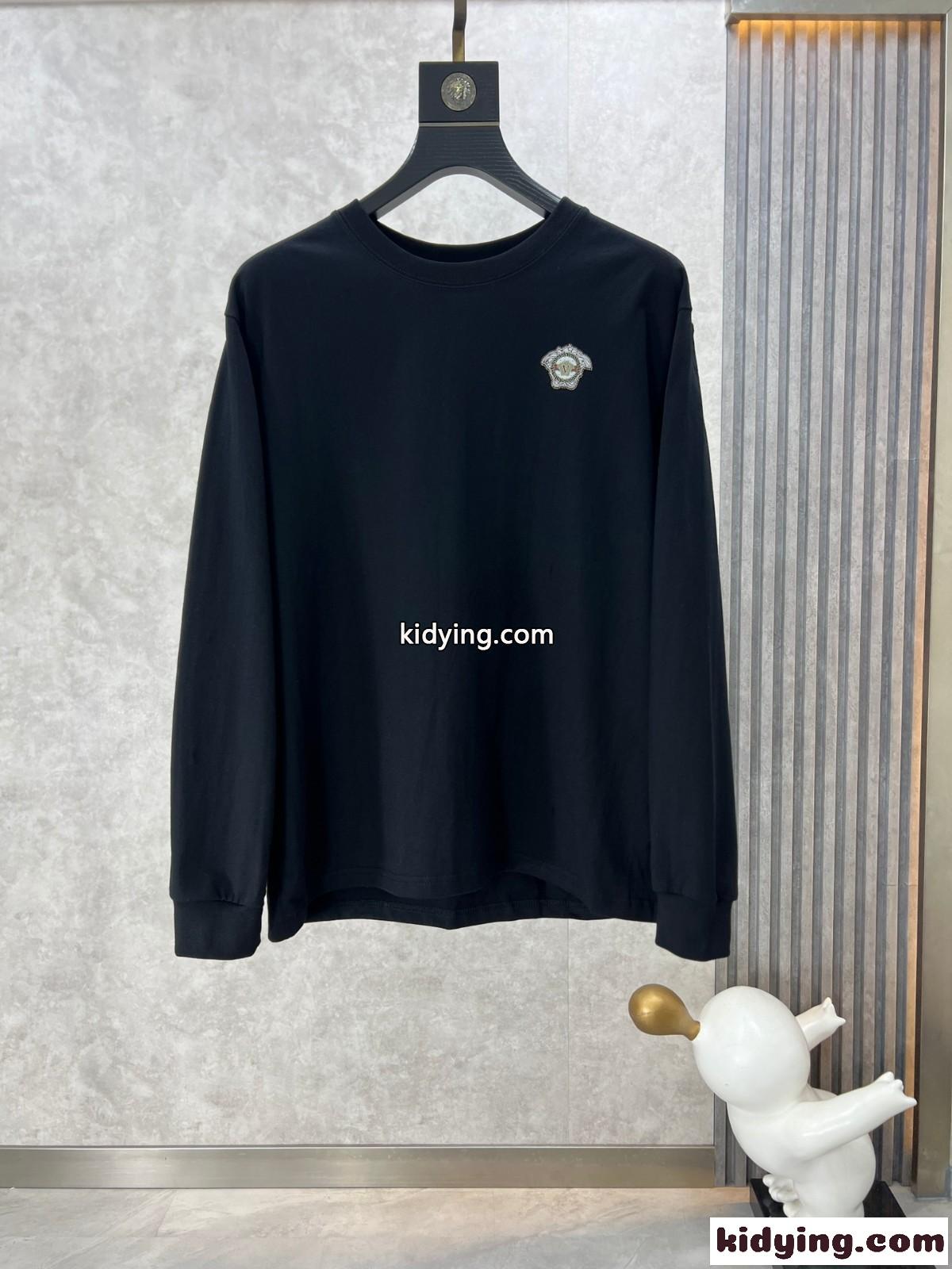 ヴェルサーチェ Tシャツ コピー シンプル ロゴ クルーネック 長袖Tシャツ ブラック-1