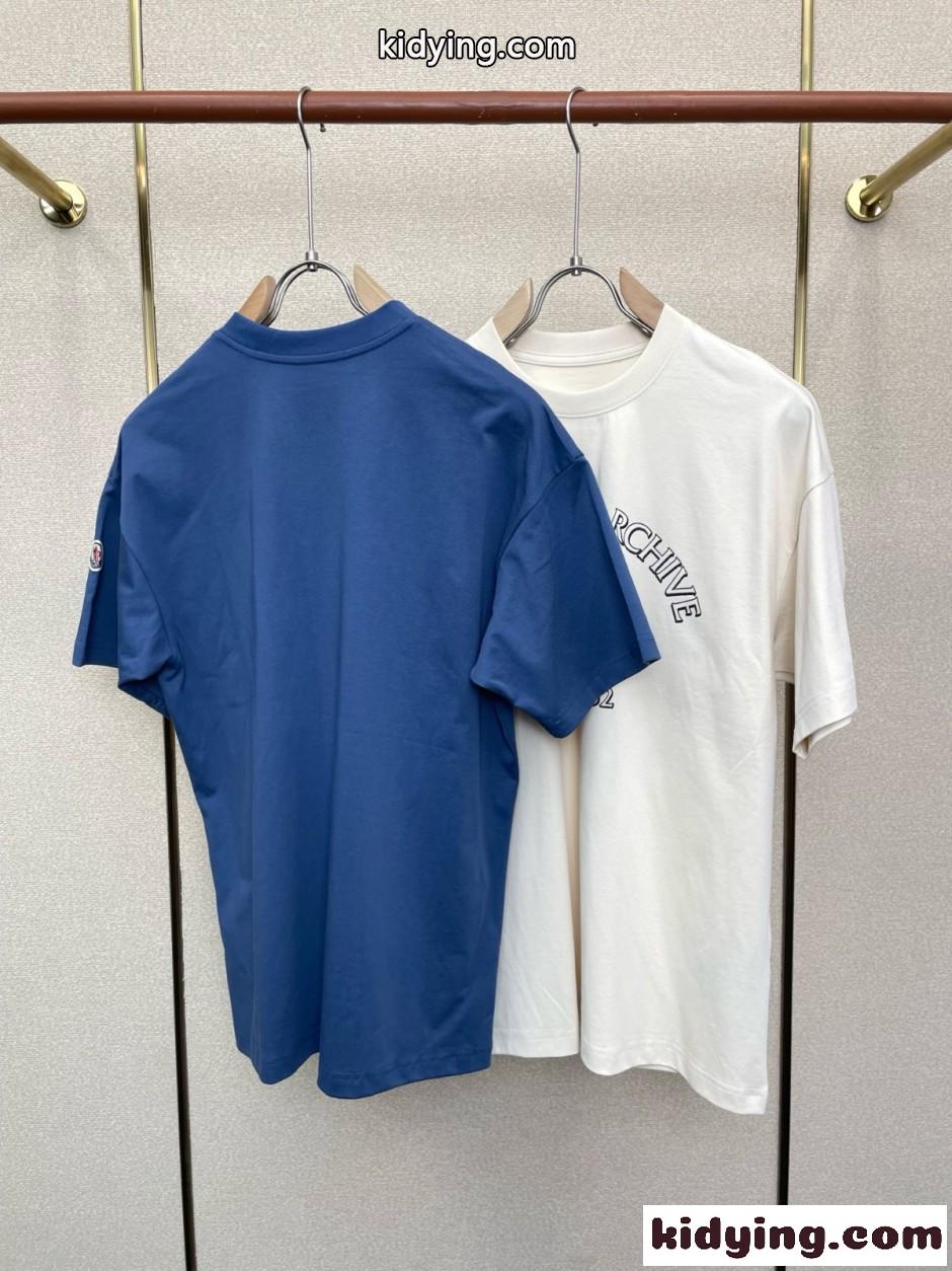 人気 カジュアル カレッジロゴ 半袖Tシャツ モンクレール Tシャツ 偽物-0