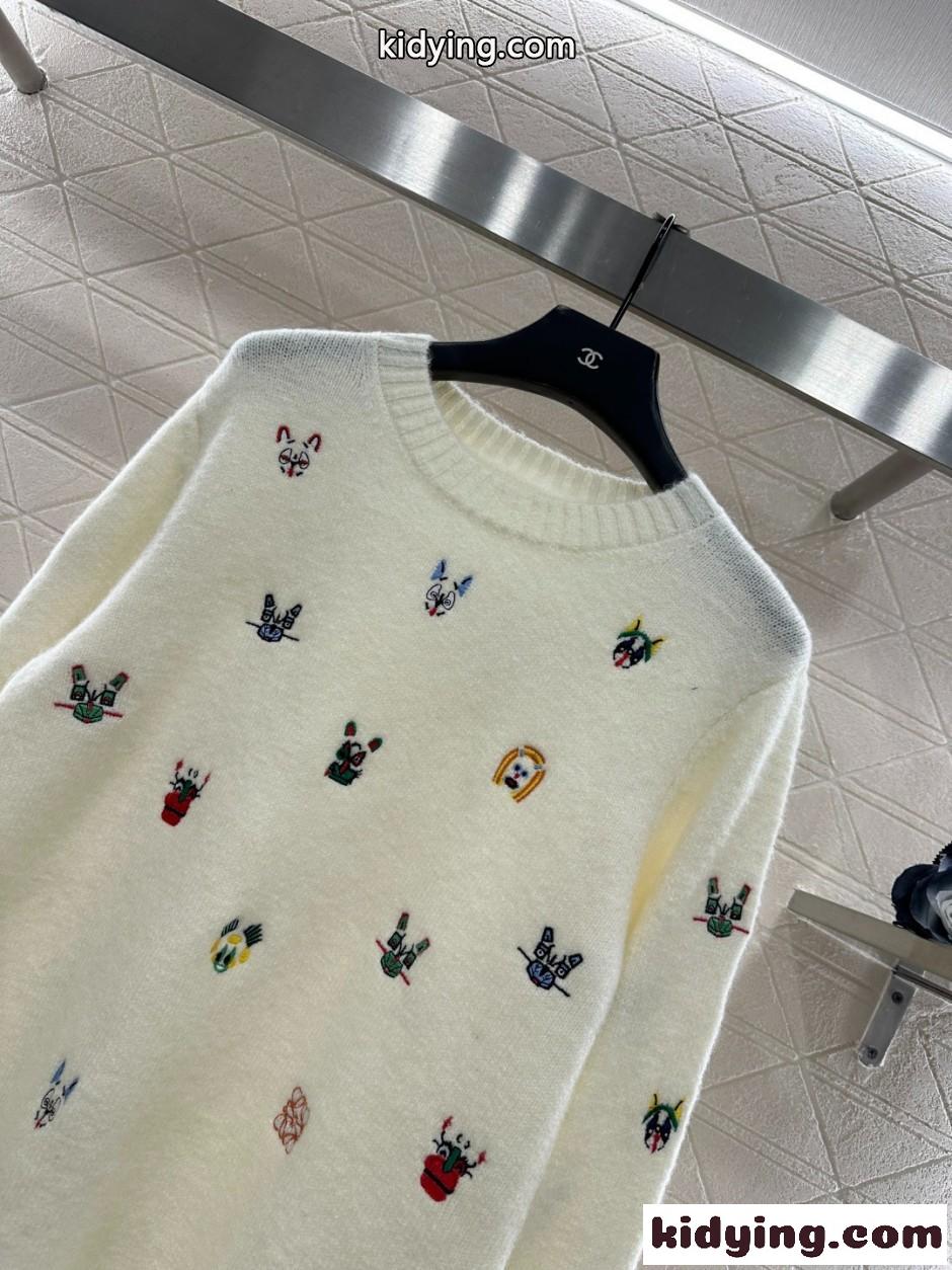 遊び心あふれる！刺繍入り クルーネックニット ロエベ セーター コピー ウール-1