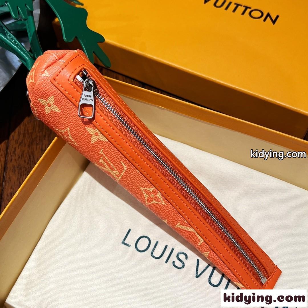 大注目 おしゃれ モノグラム キャロットポーチ にんじん ルイヴィトン キーホルダー コピー バッグチャーム-1