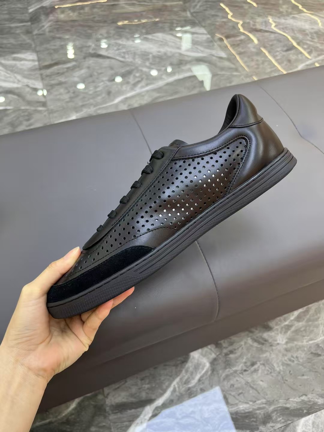 D&G サントロペ レザー スニーカー 新作 洗練された ドルチェ&ガッバーナ コピー ブラック-3