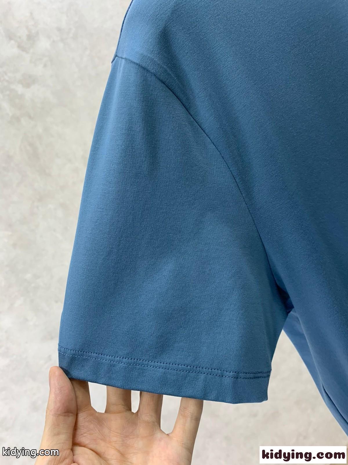 シンプル 着回し クルーネック 半袖Tシャツ サルヴァトーレ・フェラガモ Tシャツ コピー-3