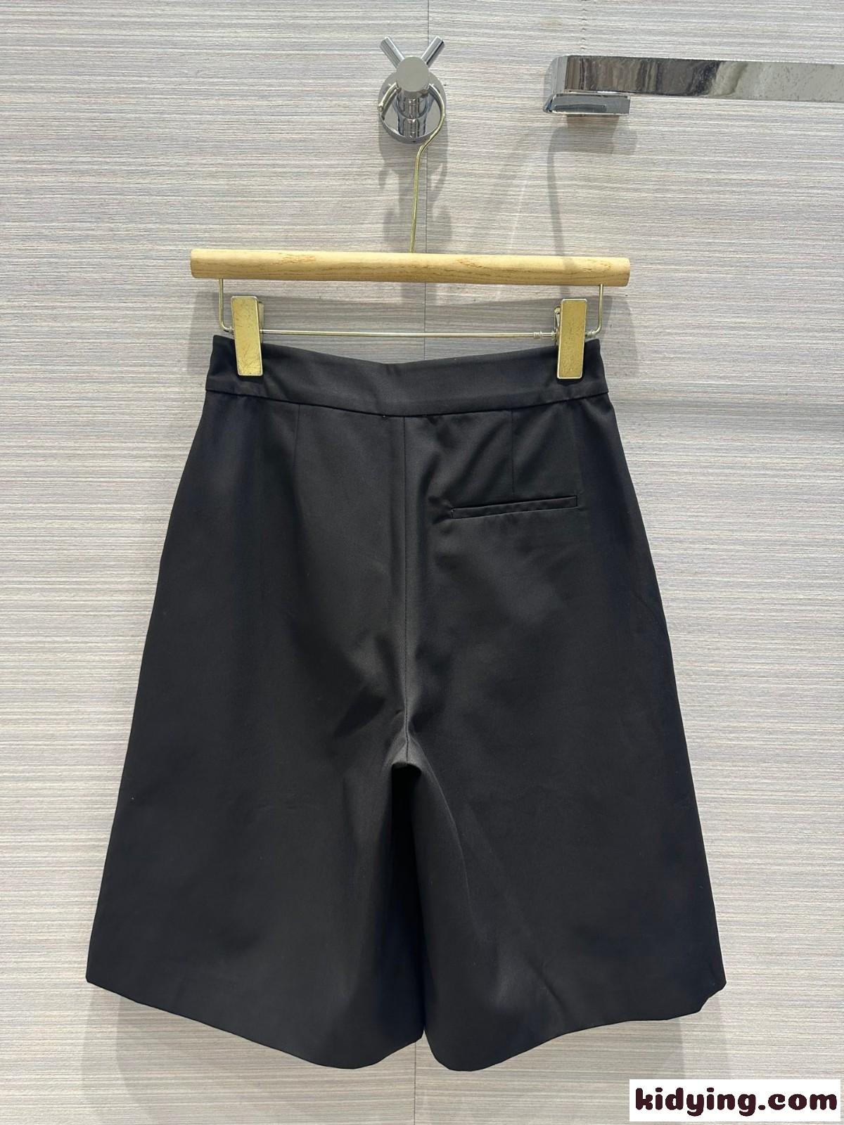 上品 カジュアル テーラード ショーツ ロエベ パンツ コピー レディース ブラック-4