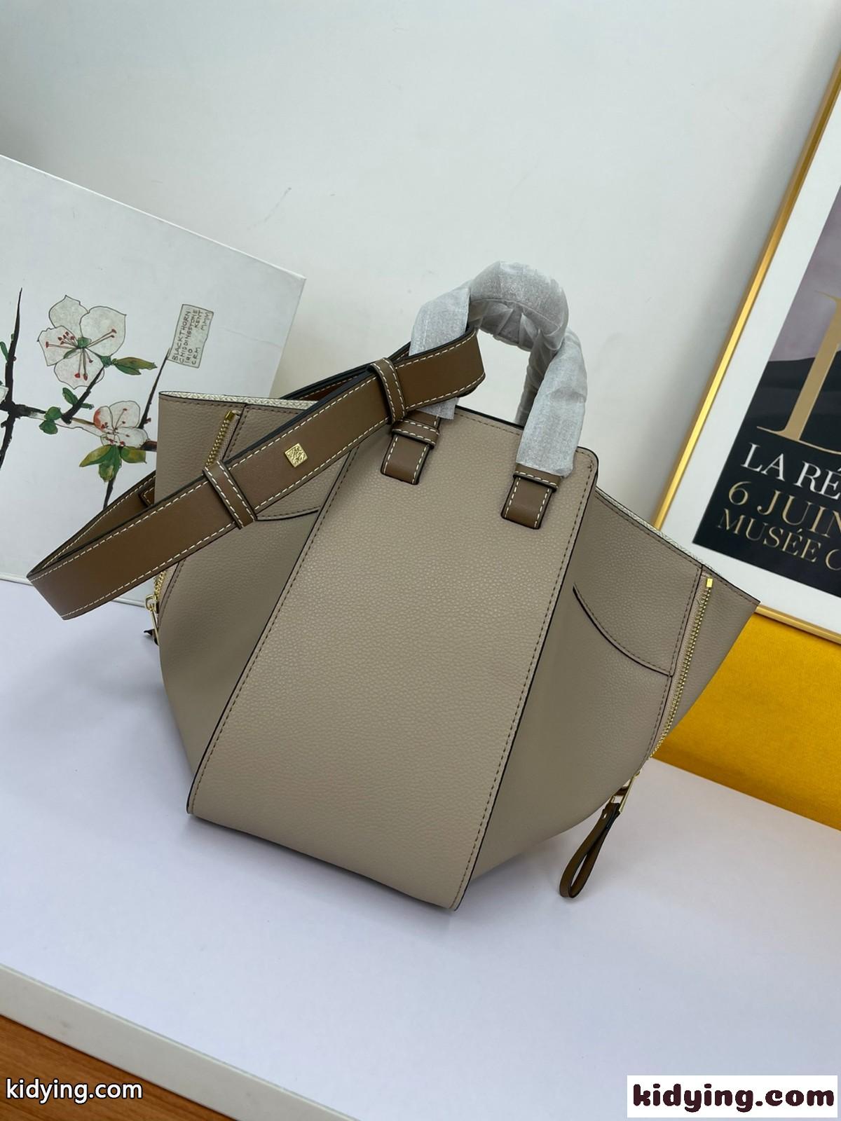 スモール ソフトグレインカーフ ハンモックバッグ ロエベ バッグ 人気 コピー ショルダーバッグ-1