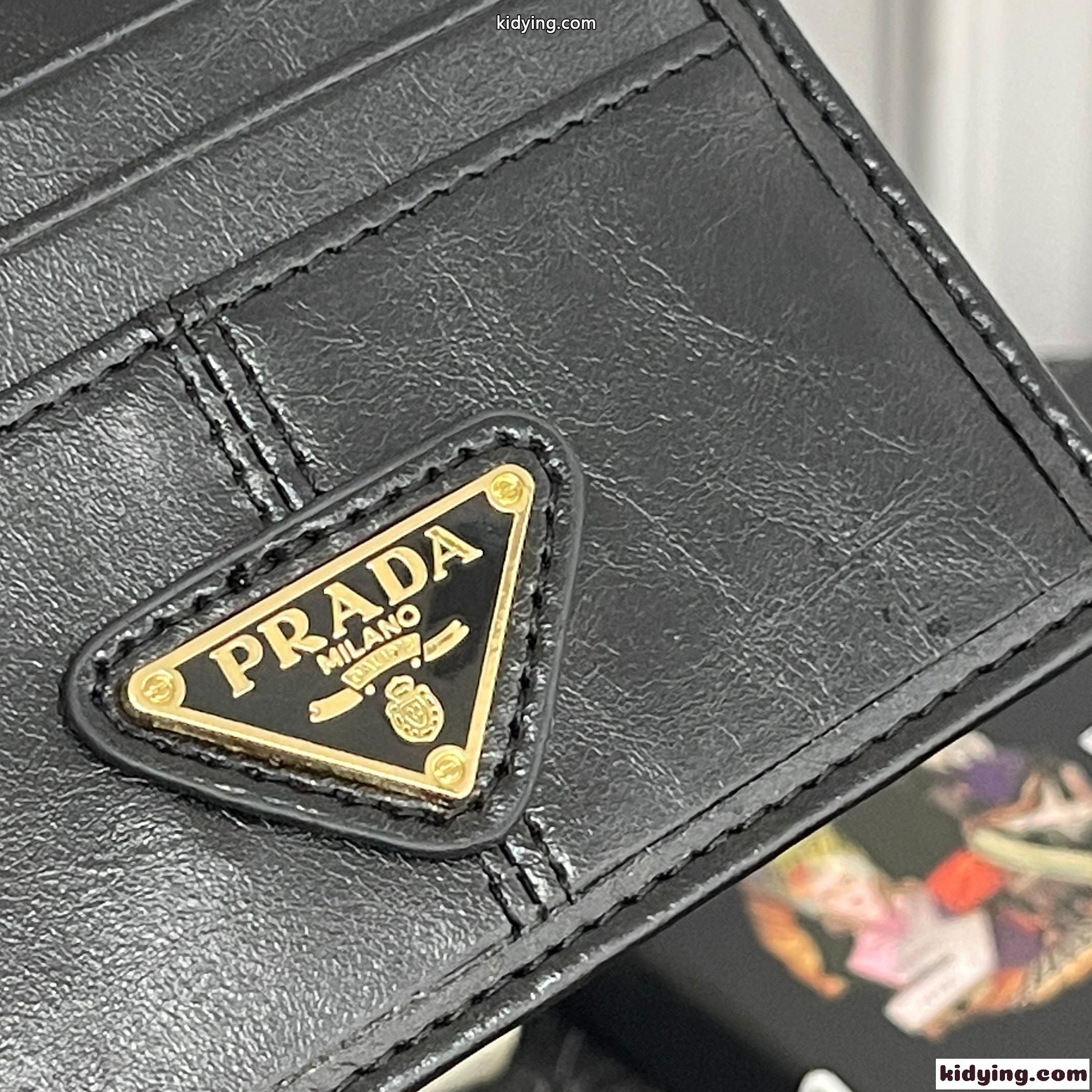 上品 カジュアル スリム カードケース プラダ 財布 コピー ブラック-4