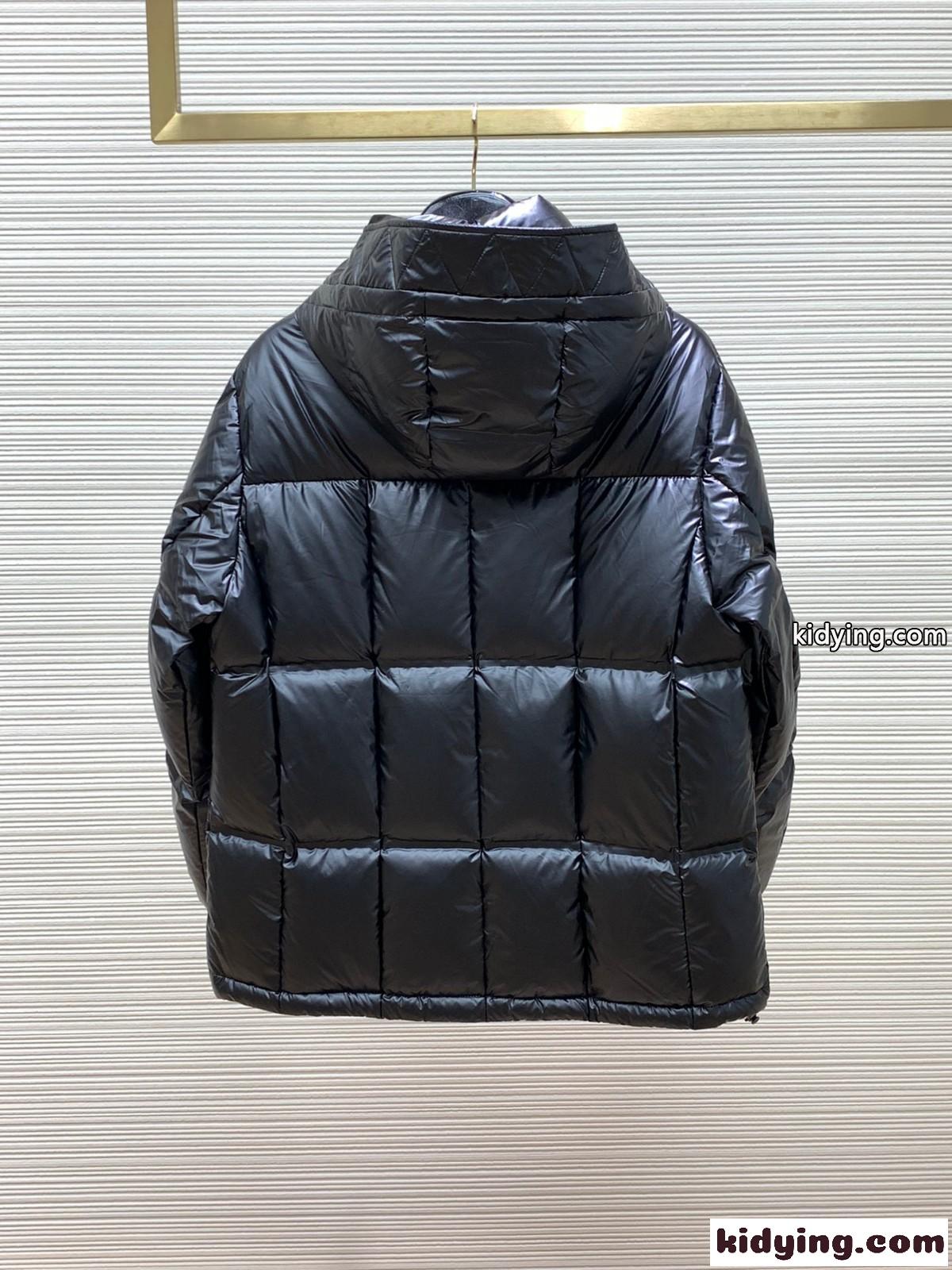 合わせやすい 定番 プラダ ダウンジャケット スーパーコピー 暖かい アウター-5