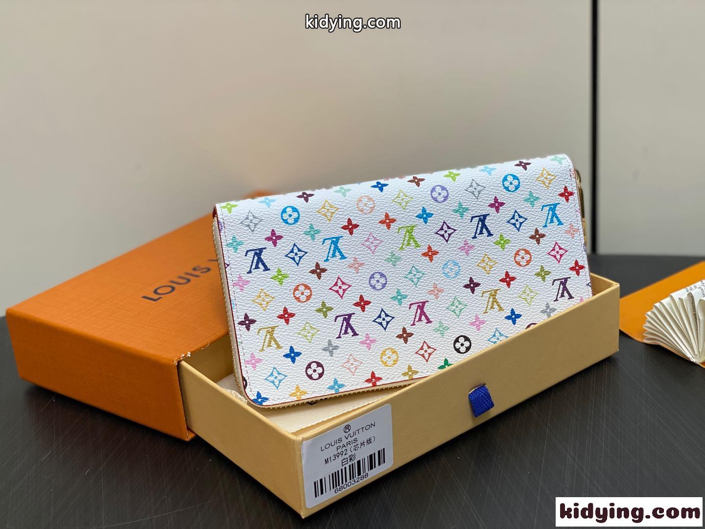 M13922 日本限定 LV × TM ジッピー･ウォレット ルイヴィトン 財布 スーパーコピー ホワイト-1