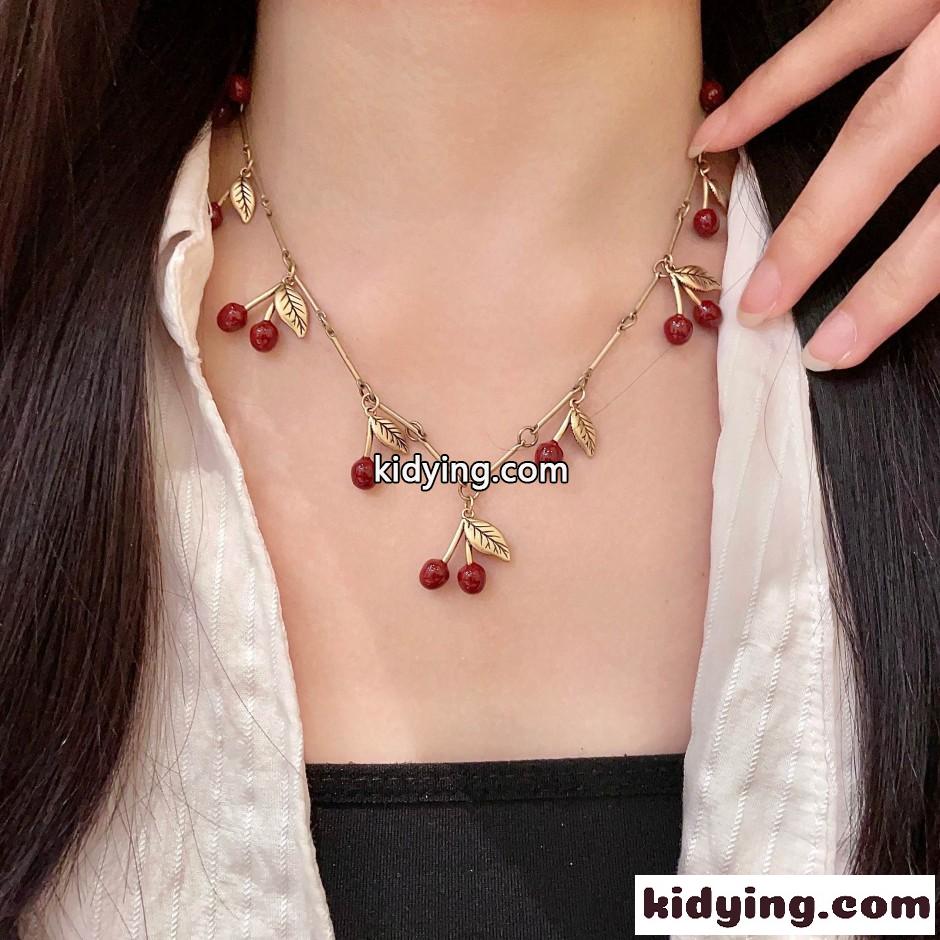 遊び心満載～チェリーネックレス イヴ・サンローラン アクセサリー 偽物-1