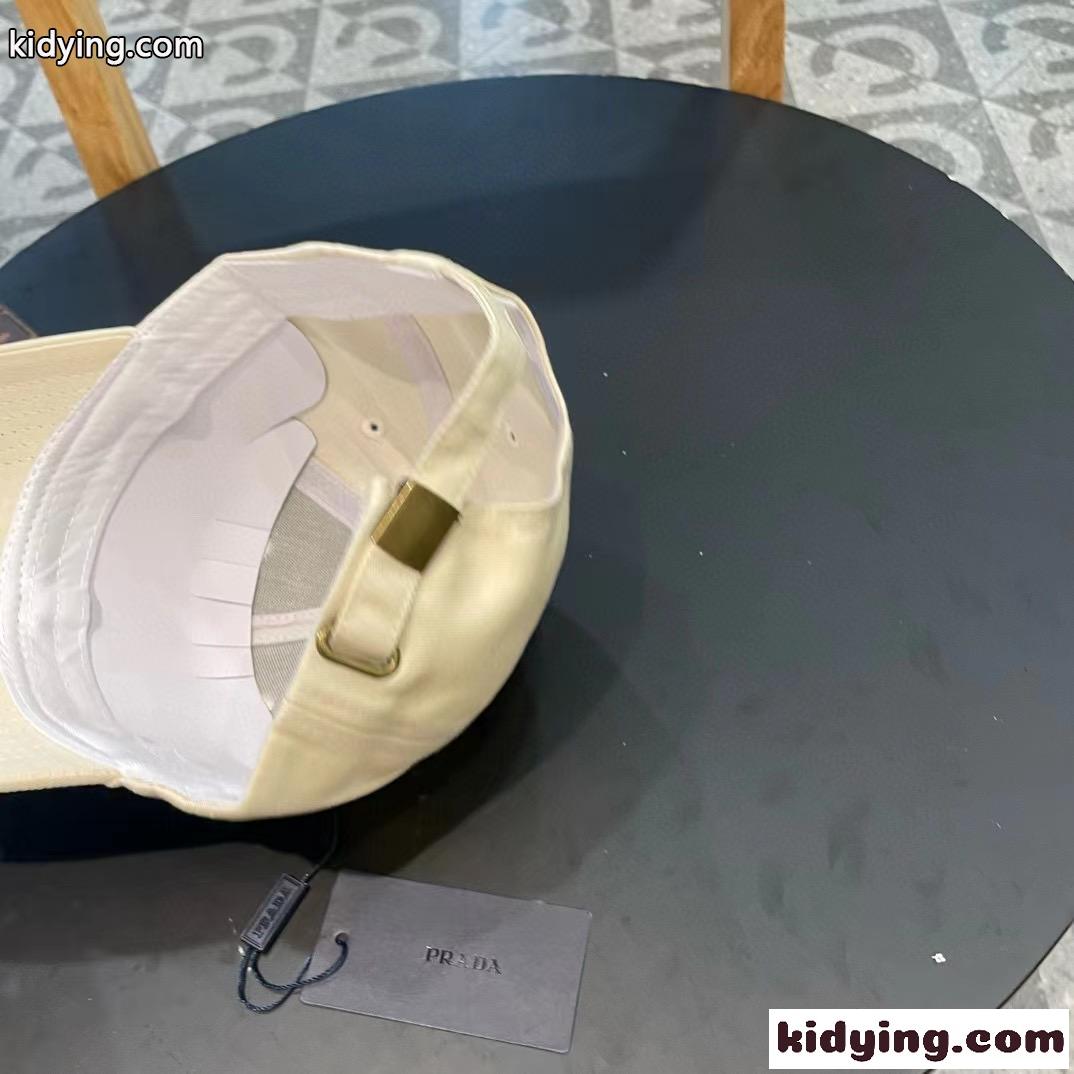 シンプル 合わせやすい ロゴ ベースボールキャップ プラダ キャップ 偽物-6