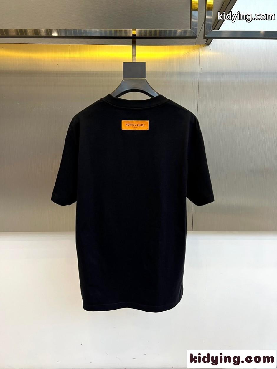 定番 カジュアル ロゴ入り 半袖Tシャツ ルイ・ヴィトン Tシャツ 偽物 ブラック-4