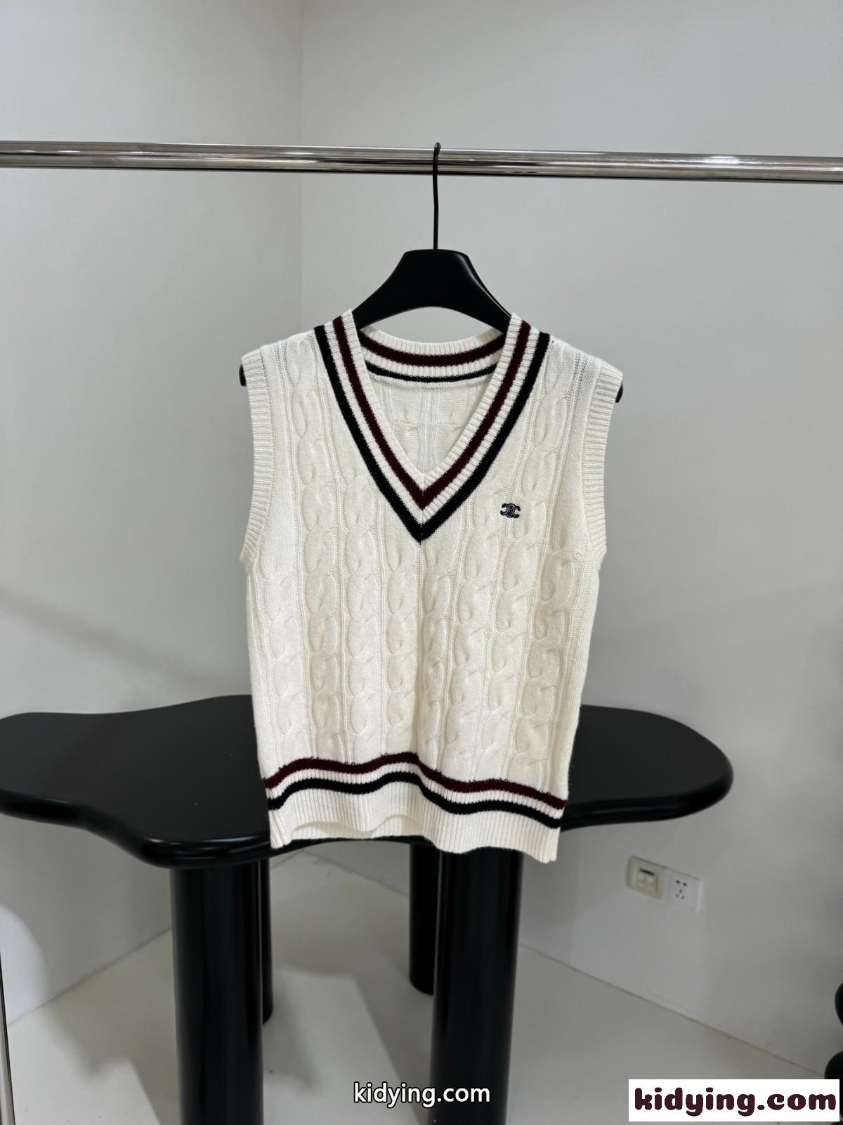 ケーブル編み トリオンフ刺繍 ニットベスト セリーヌ ニット コピー ウール-0